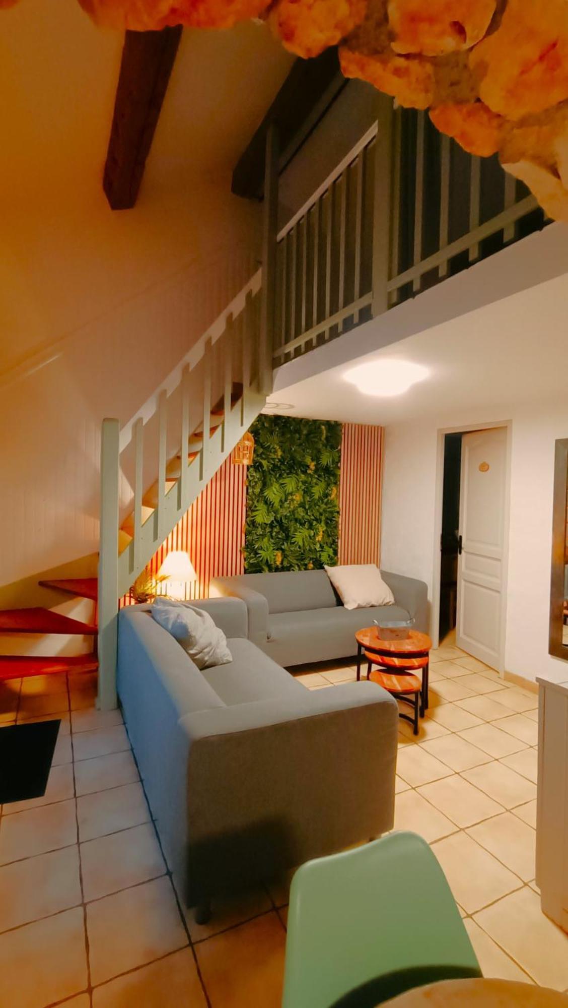 La Rose Des Vents & Spa - Gite La Parenthese Neoules Bagian luar foto